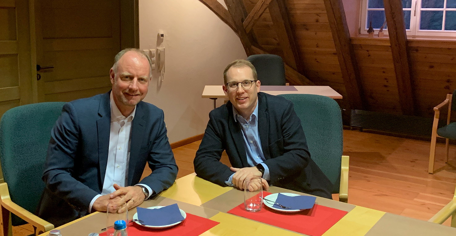 Dr. Timm Kern und Bürgermeister Dominic Damrath (Seewald) im Dialog