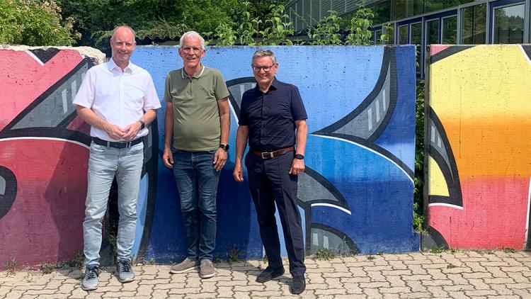 Dr. Timm Kern (MdL), Jürgen Grund (Schulleiter), Rudi Fischer (MdL)